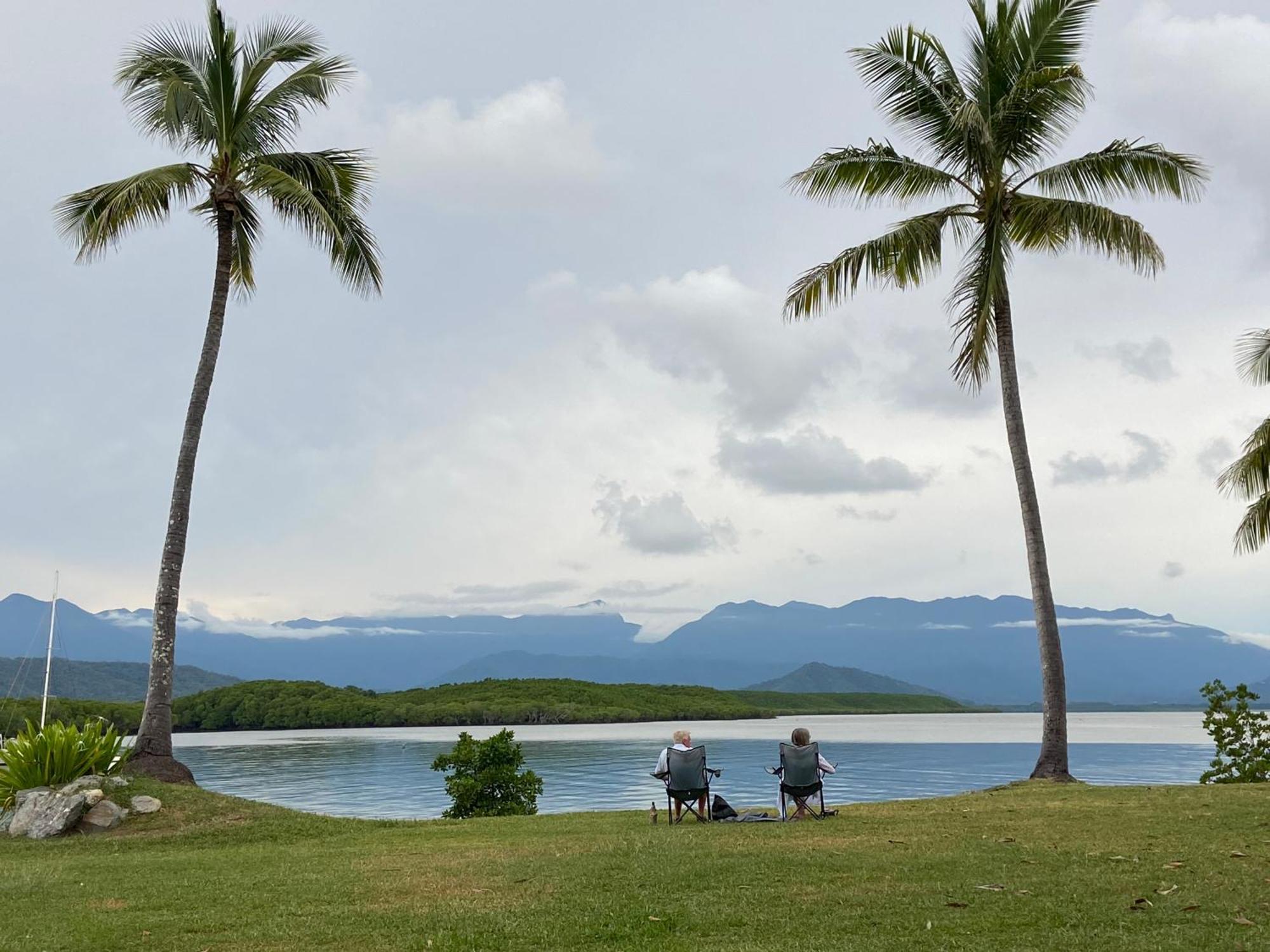 Modern 2 Bedroom Townhouse - Four Mile Beach Escapes Port Douglas Exterior photo